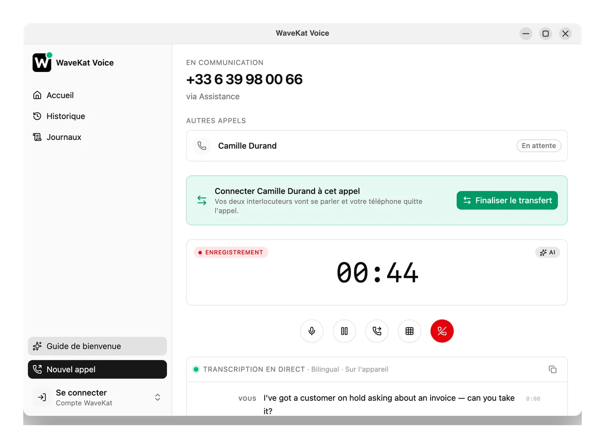WaveKat Voice sur Ubuntu — un transfert supervisé : l'appelant en attente et le bouton Finaliser le transfert pour les connecter.